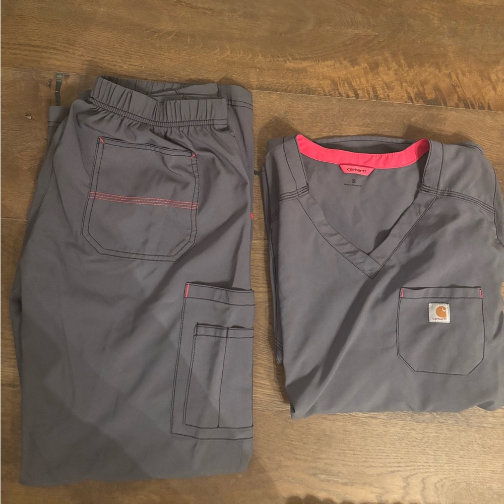 Carhartt scrub set grey
Cargo pants size SP
Top size S